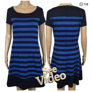 👛 2/$20 NEW YORK & COMPANY Fit & Flare 2 Tone Blue Dress